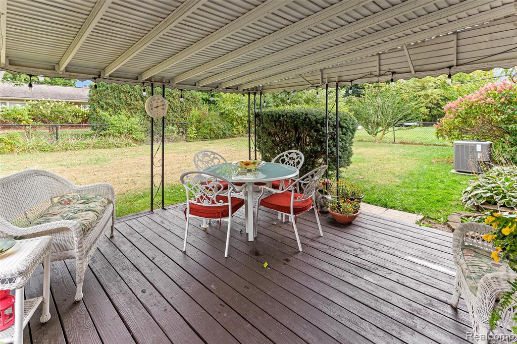 40610 Rock Hill Street, Novi, MI — Photo 29
