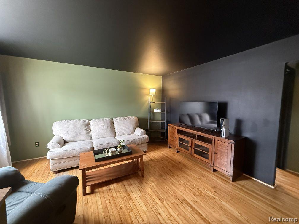 8411 Monroe Boulevard, Taylor, MI 48180 — Photo 10