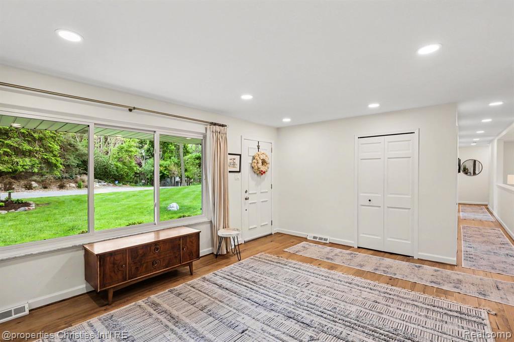 6905 W Church Street, Clarkston, MI — Photo 5
