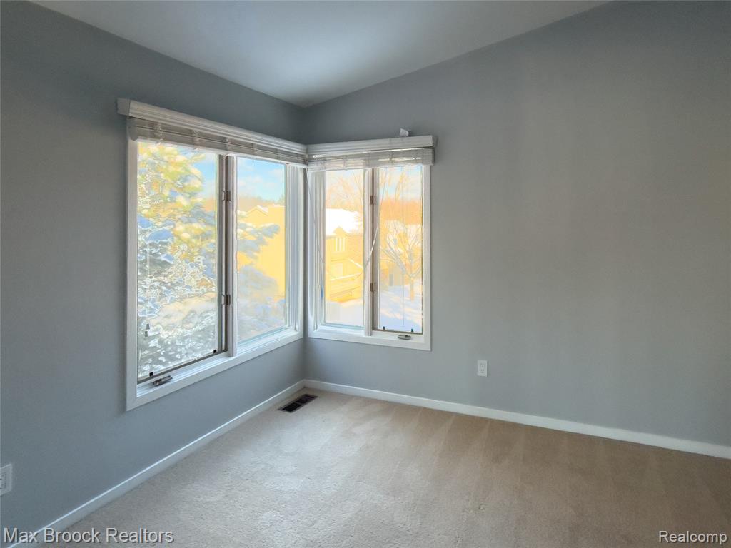 4013 Foxpointe Drive, West Bloomfield, MI 48323 — Photo 22