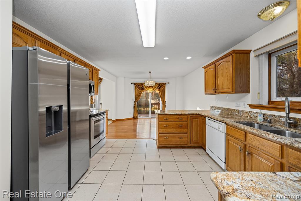 4438 Great Oaks Drive, Grand Blanc, MI 48439 — Photo 15