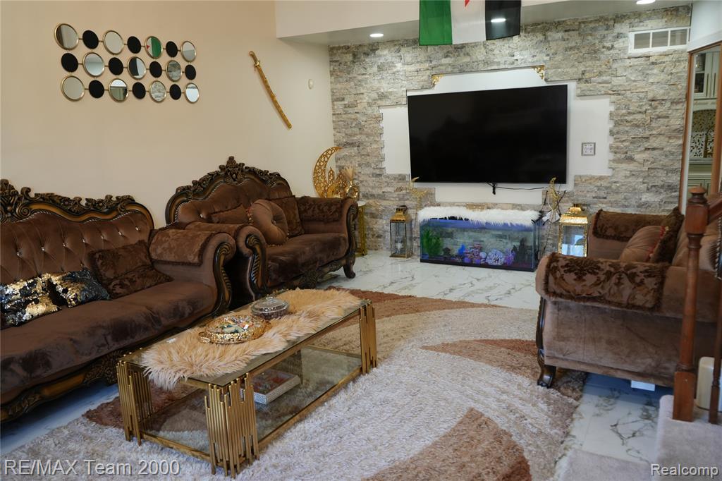 6426 Chase Road, Dearborn, MI 48126 — Photo 5