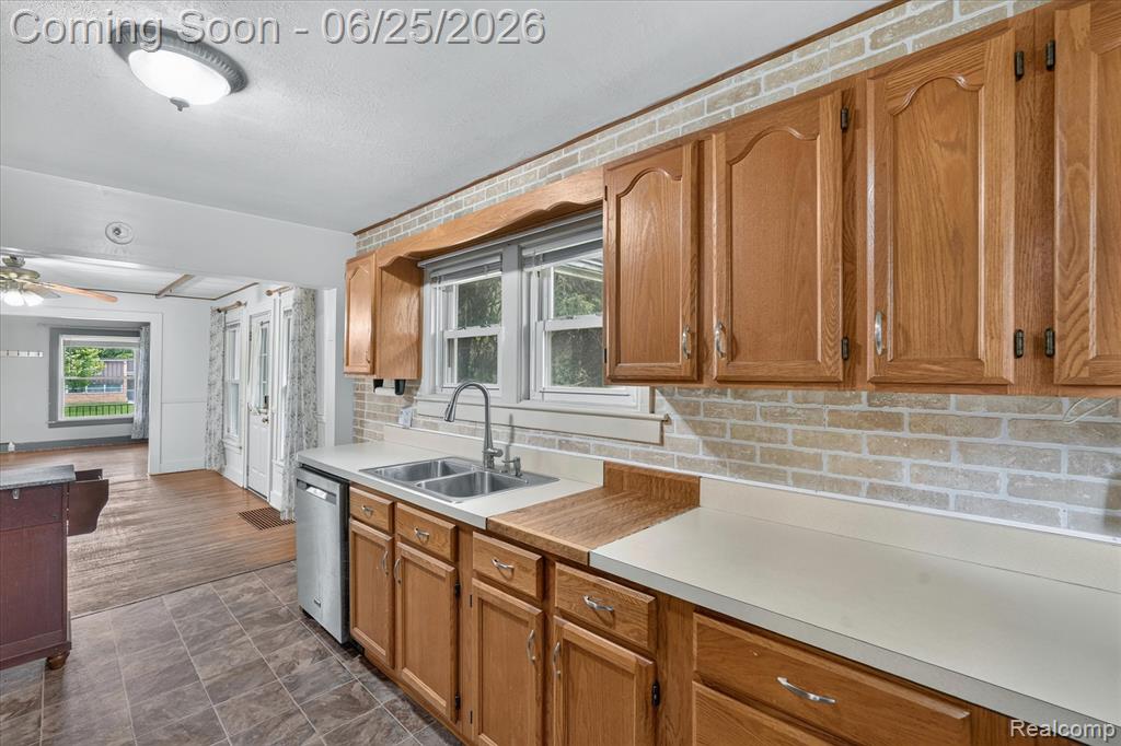 4110 Ogema Avenue, Flint, MI 48507 — Photo 14