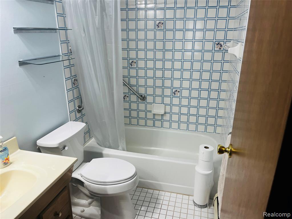 14924 Hough Road, Allenton, MI 48002 — Photo 15