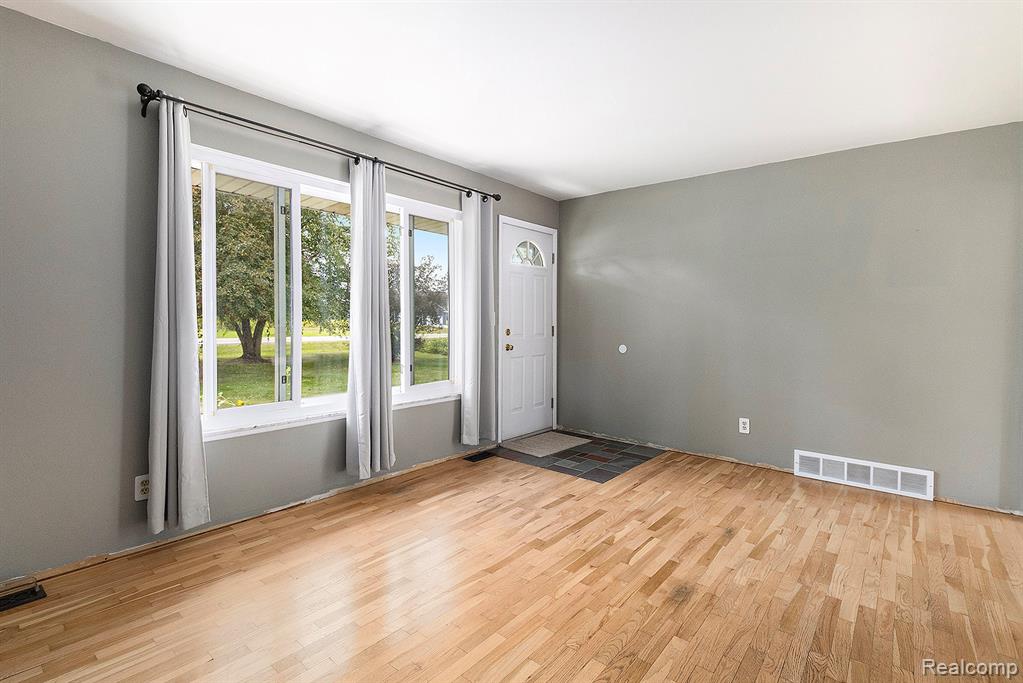 1841 Daley Road, Lapeer, MI 48446 — Photo 8
