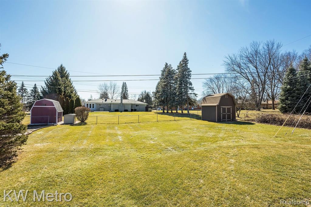 55 BOYKEN Road, Rochester Hills, MI 48307 — Photo 46