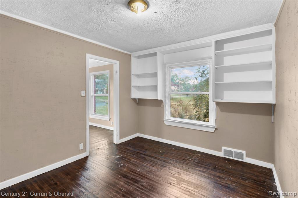 9300 Cheyenne Street, Detroit, MI 48228 — Photo 12