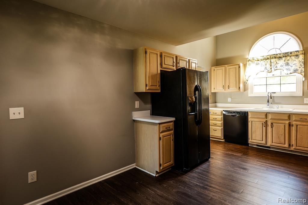 4908 FAIRWAYS Drive, Brighton, MI 48116 — Photo 13