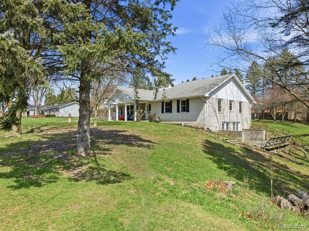 2956 Maywood Drive, Port Huron, MI 48060 — Photo 6