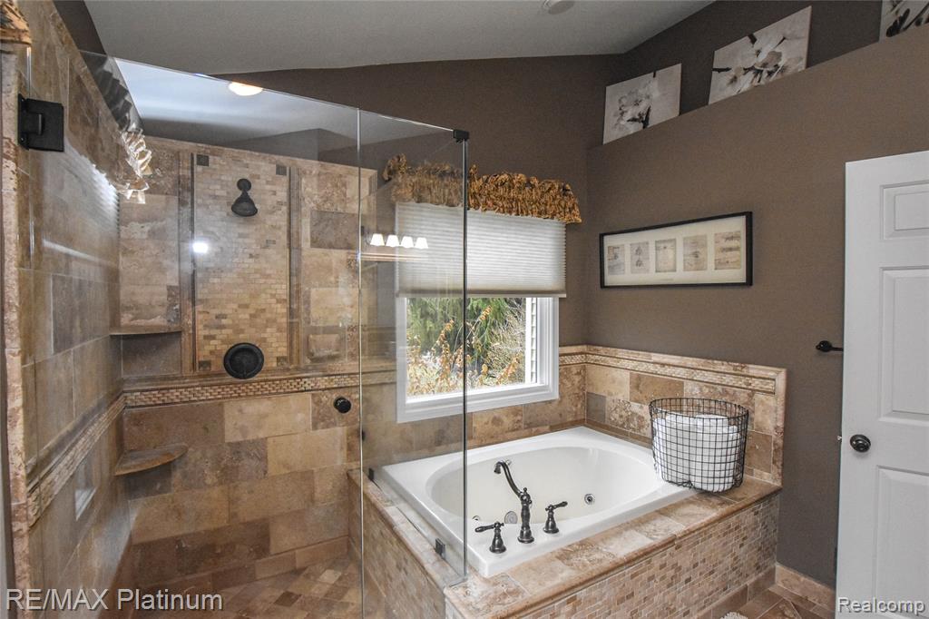 8868 Solitude Drive, Brighton, MI 48116 — Photo 32
