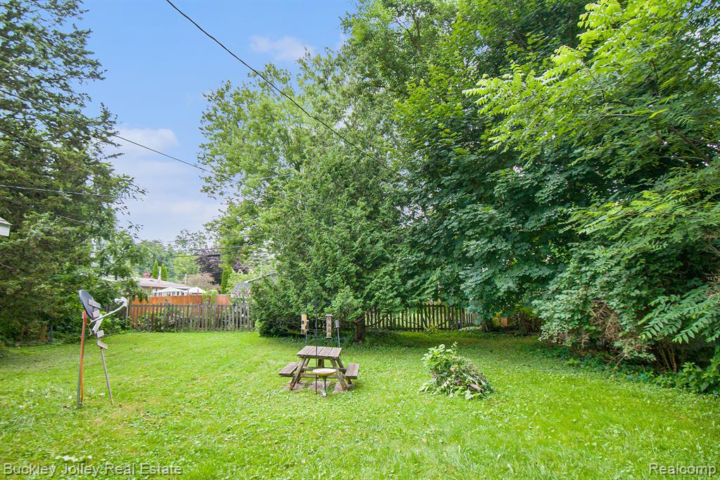 650 McCauley Street, Williamston, MI 48895 — Photo 15