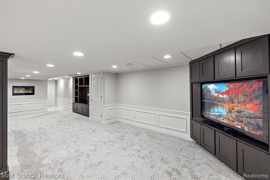 4696 PIER Court, Troy, MI 48098 — Photo 42