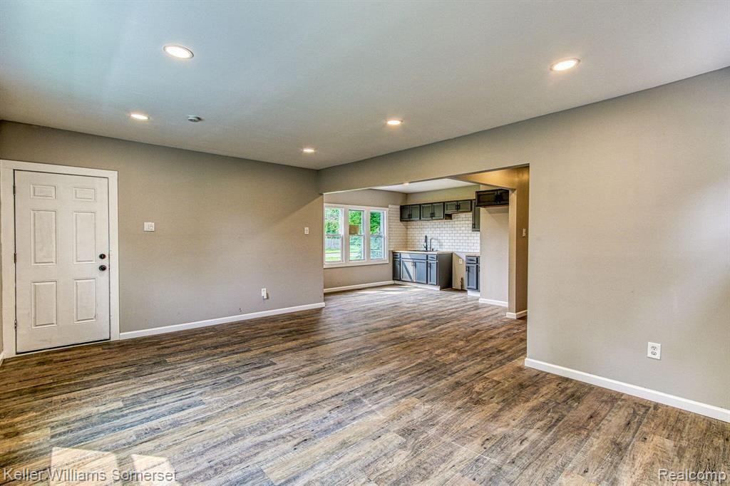 5519 EASTLAWN Street, Detroit, MI 48213 — Photo 9