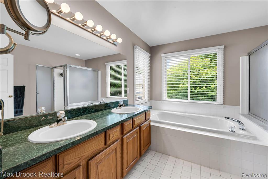 4086 Arcadia Drive, Auburn Hills, MI 48326 — Photo 35