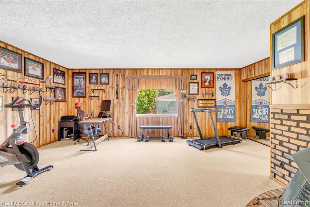 8540 Russell Street, Shelby Twp, MI 48317 — Photo 21