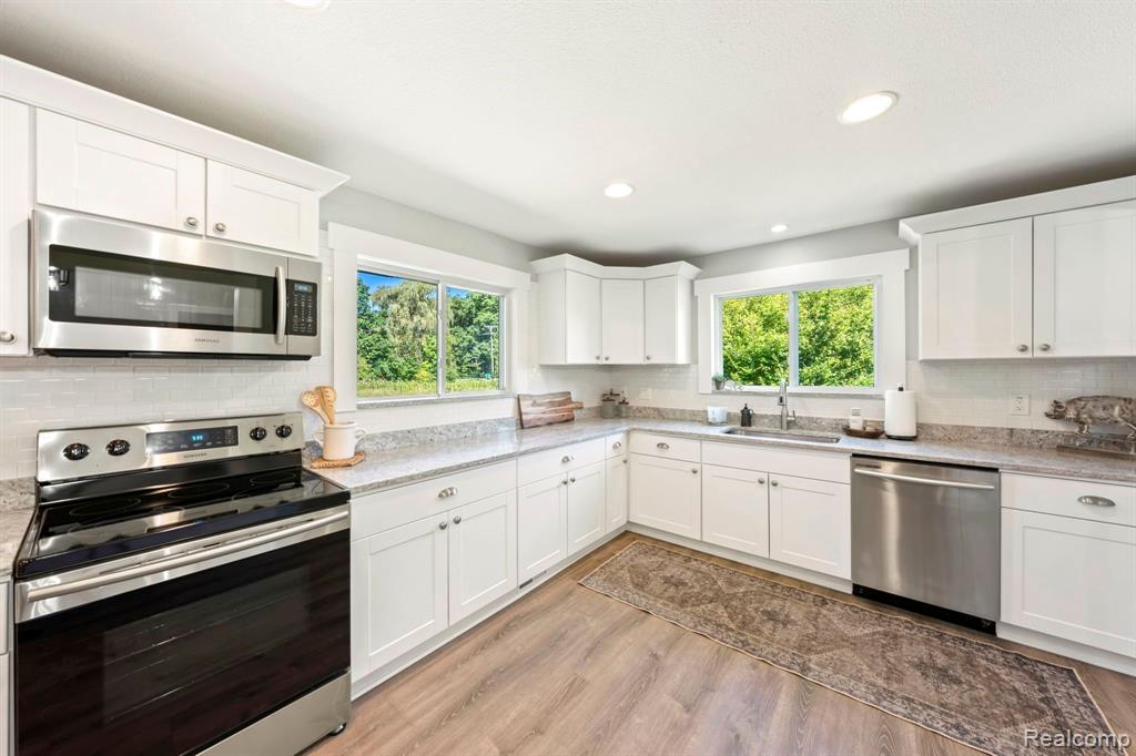 5461 W COON LAKE Road, Howell, MI 48843 — Photo 13