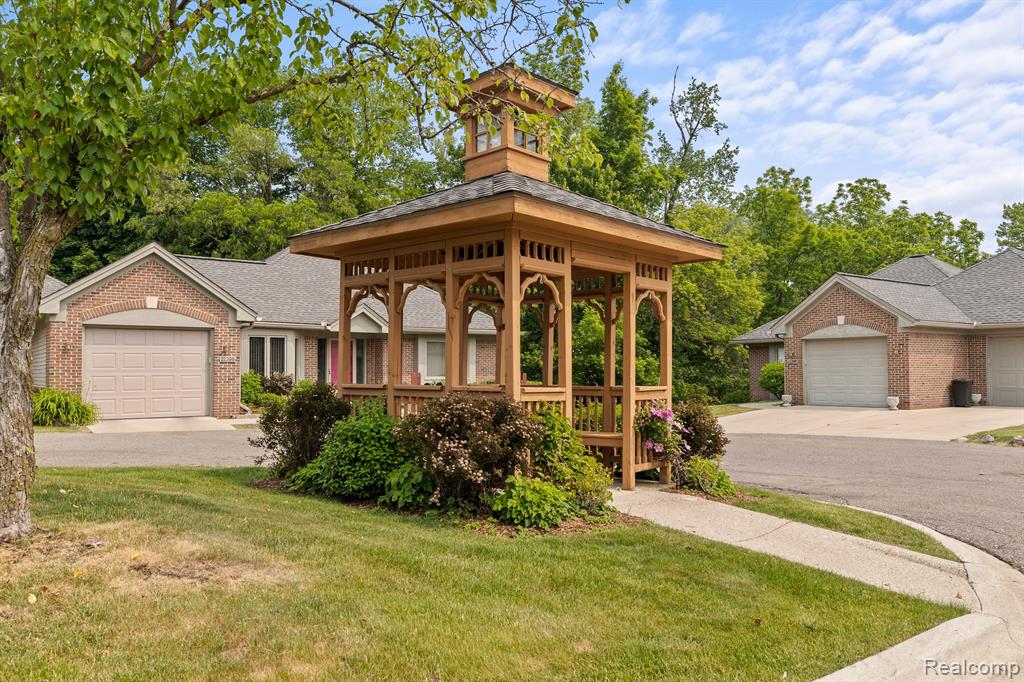 21382 MAGNOLIA Court, 1, Farmington Hills, MI 48336 — Photo 25