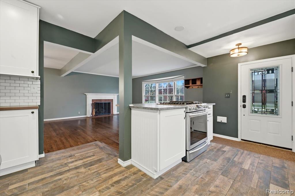 431 Colonial Court, Grosse Pointe Farms, MI 48236 — Photo 19