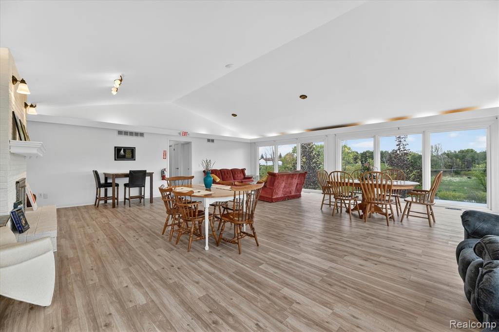 11280 Hegel Road, Goodrich Vlg, MI — Photo 15