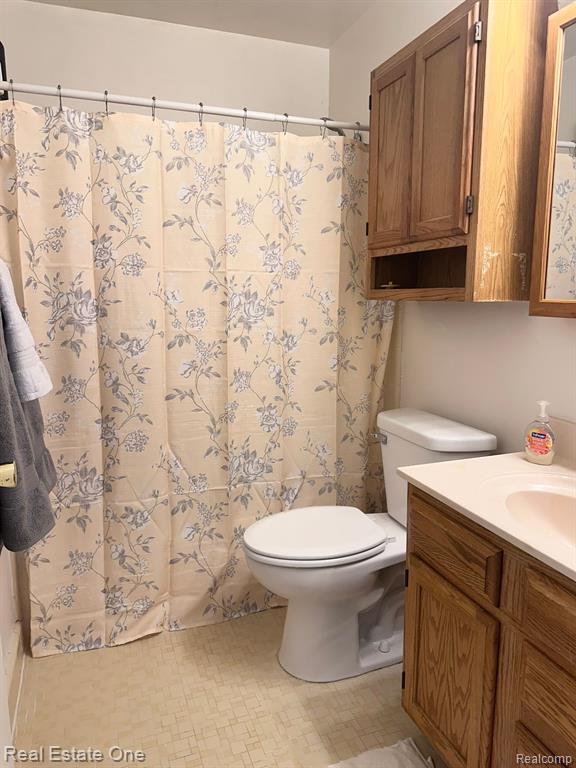 32718 GRAND RIVER Avenue, C12, Farmington, MI 48336 — Photo 10