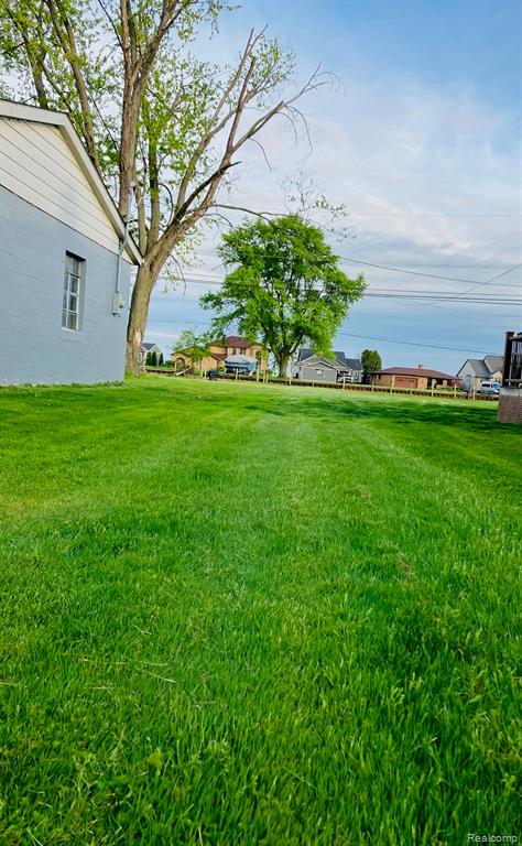 47978 Jefferson Avenue, Chesterfield, MI 48047 — Photo 7