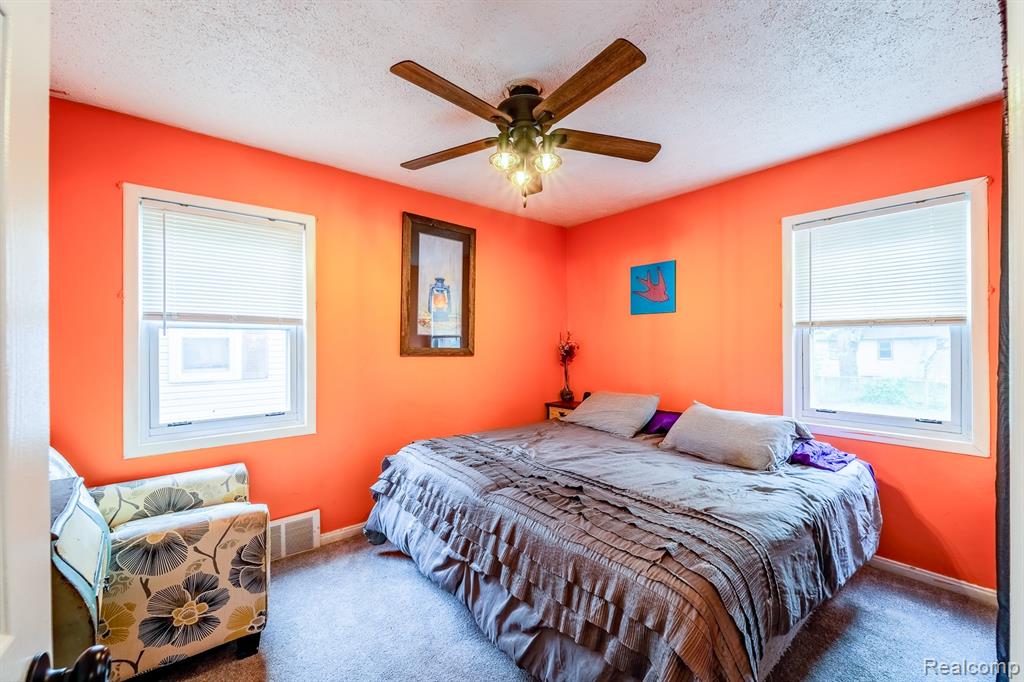 706 WHITE Avenue, Lincoln Park, MI 48146 — Photo 12