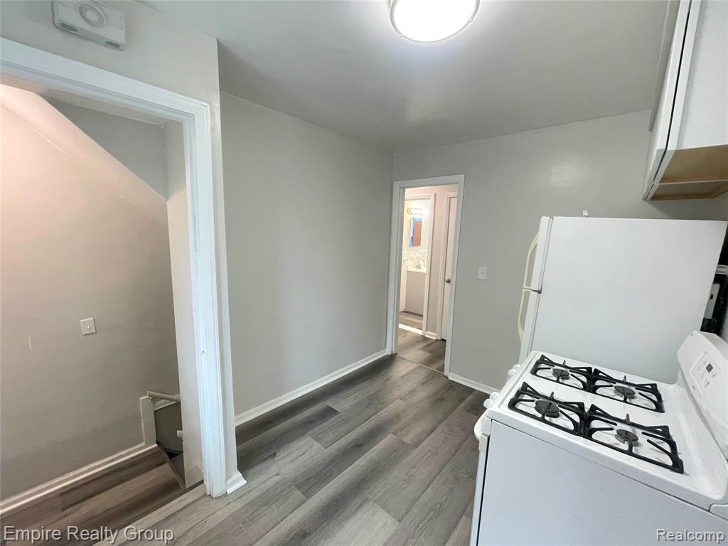 6037 Piedmont Street, Detroit, MI 48228 — Photo 13