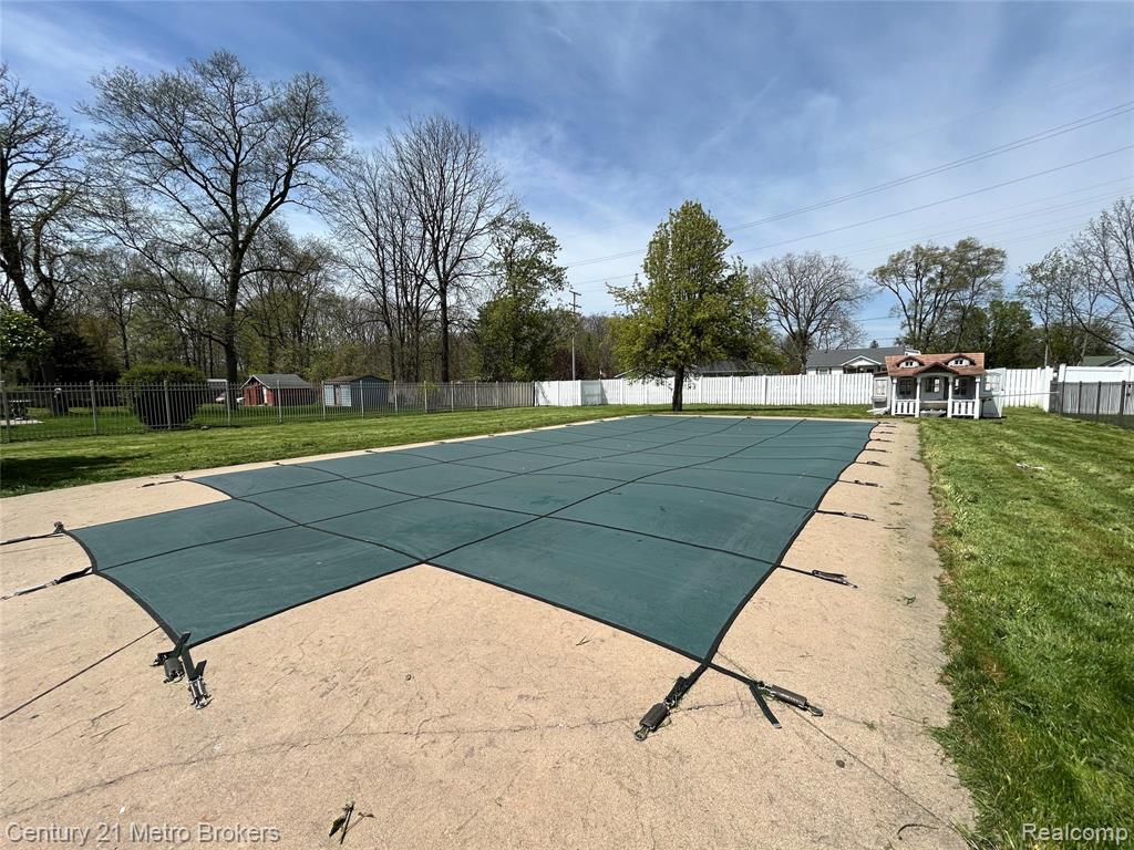 1124 Trotwood Lane, Flint, MI 48507 — Photo 5
