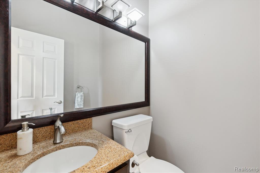 672 Morningside Drive, Grand Blanc, MI 48439 — Photo 21