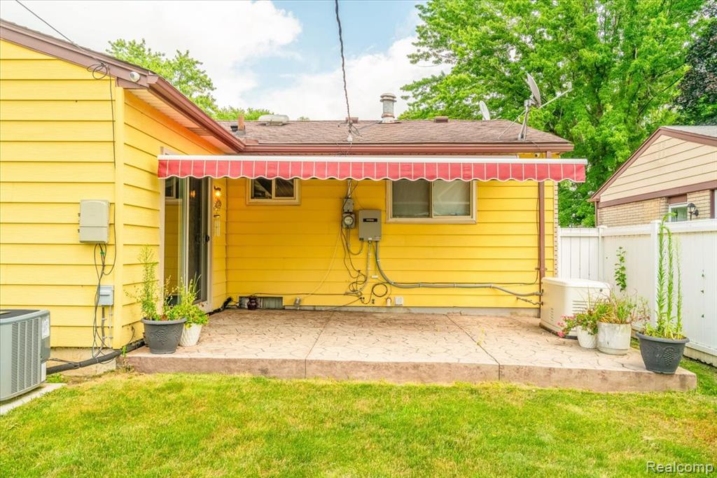 9436 Essex Street, Romulus, MI 48174 — Photo 15