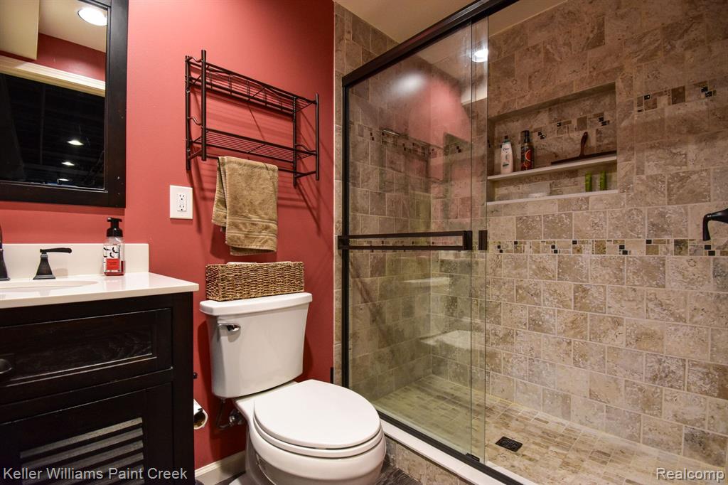 51405 CAROLINE Drive, Chesterfield, MI 48047 — Photo 52