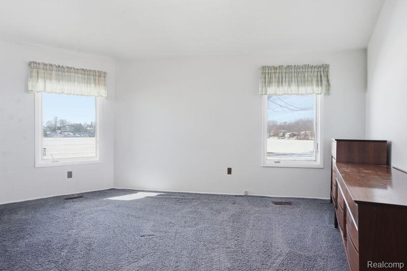 9136 Shinanguag Drive, Goodrich Vlg, MI — Photo 16