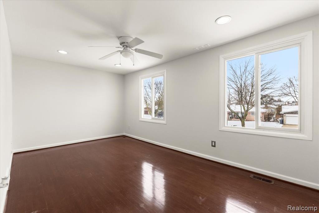4226 Angeline Drive, Sterling Heights, MI 48310 — Photo 40