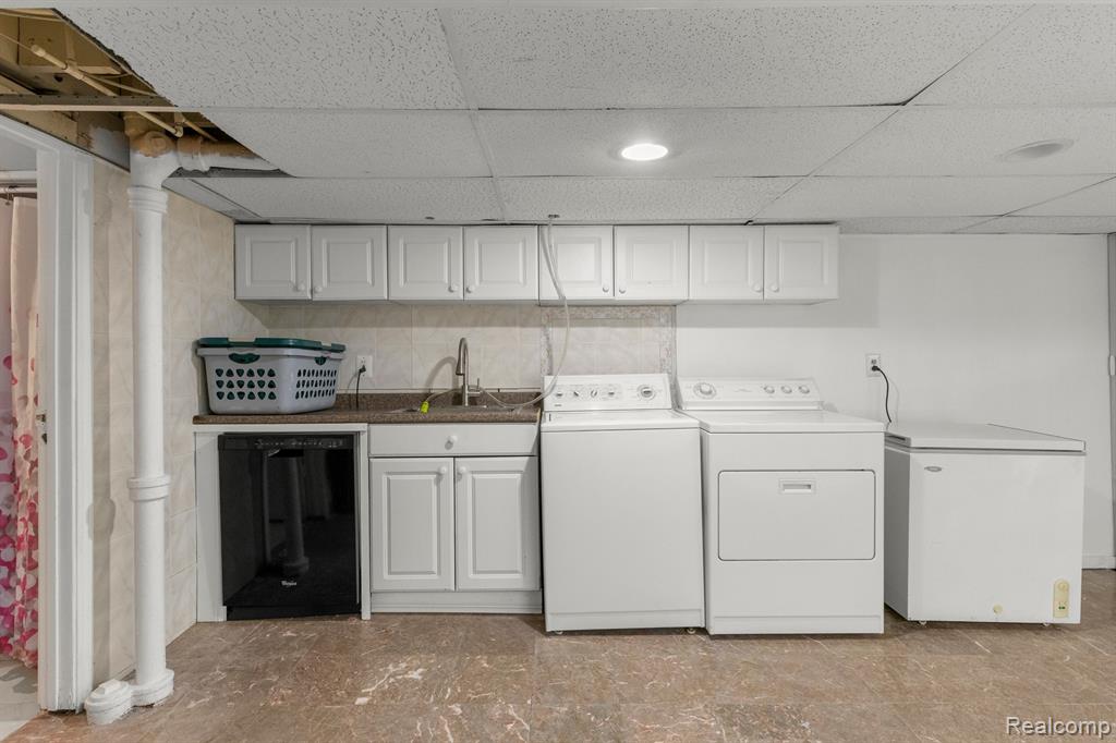 6305 ARCHDALE Street, Detroit, MI 48228 — Photo 20