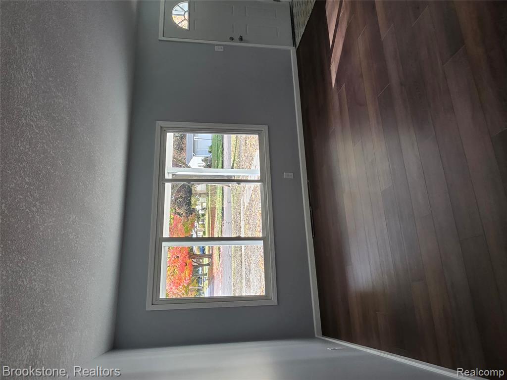420 Sunnyside Drive, Flushing, MI 48433 — Photo 10