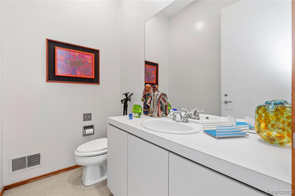 5035 Ponvalley Road, Bloomfield Hills, MI 48302 — Photo 28