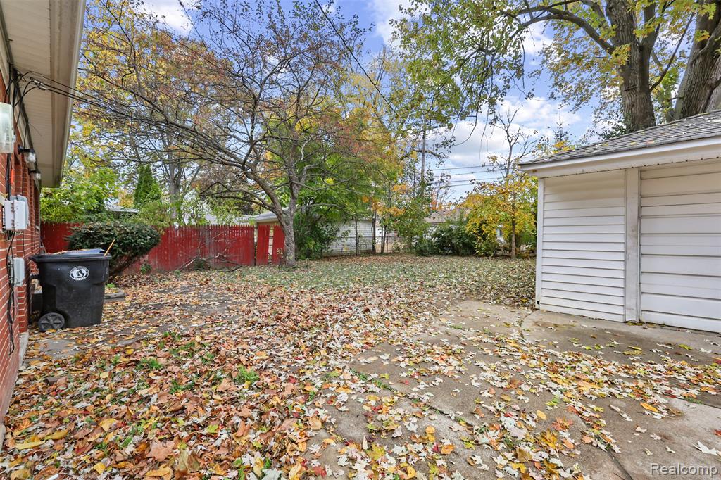 9352 Nathaline Street, Redford, MI 48239 — Photo 4