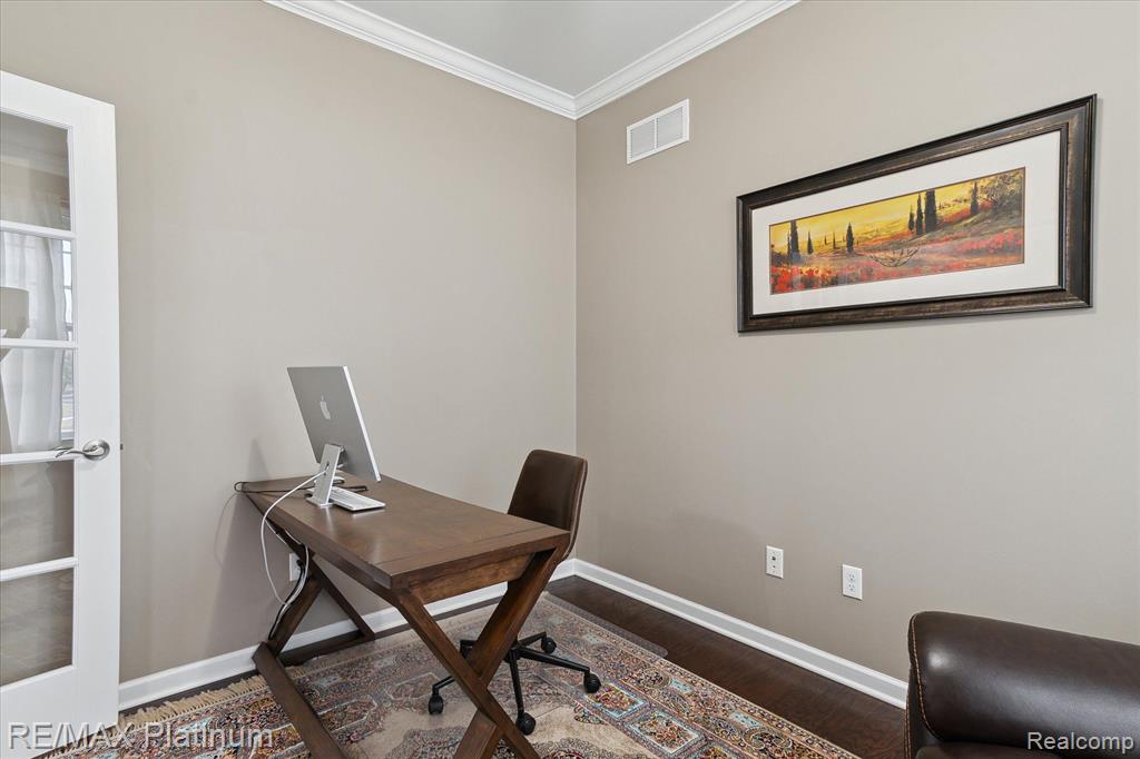 61082 SHAYA Boulevard, South Lyon, MI 48178 — Photo 38