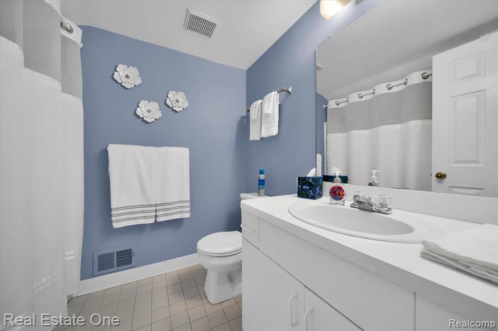 295 WINDING Brook, Commerce Twp, MI 48390 — Photo 26
