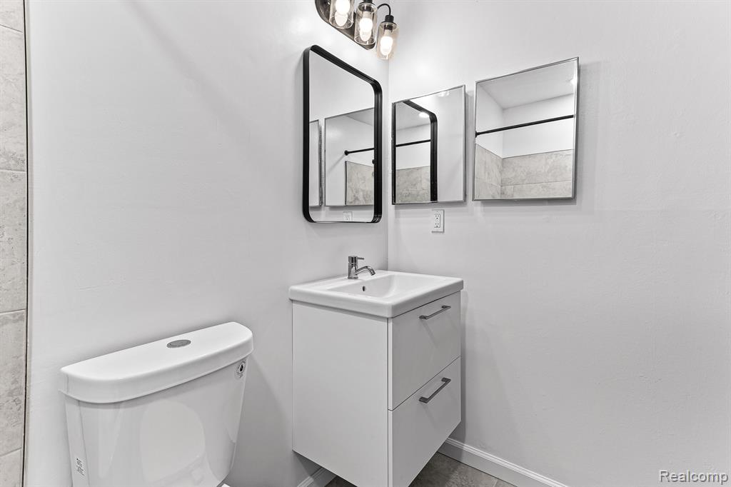 39523 VILLAGE WOOD Road, Novi, MI — Photo 10