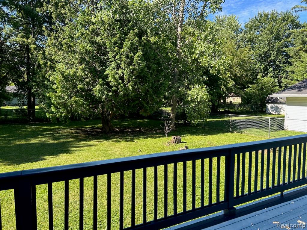 6182 Surrey Lane, Burton, MI 48519 — Photo 39