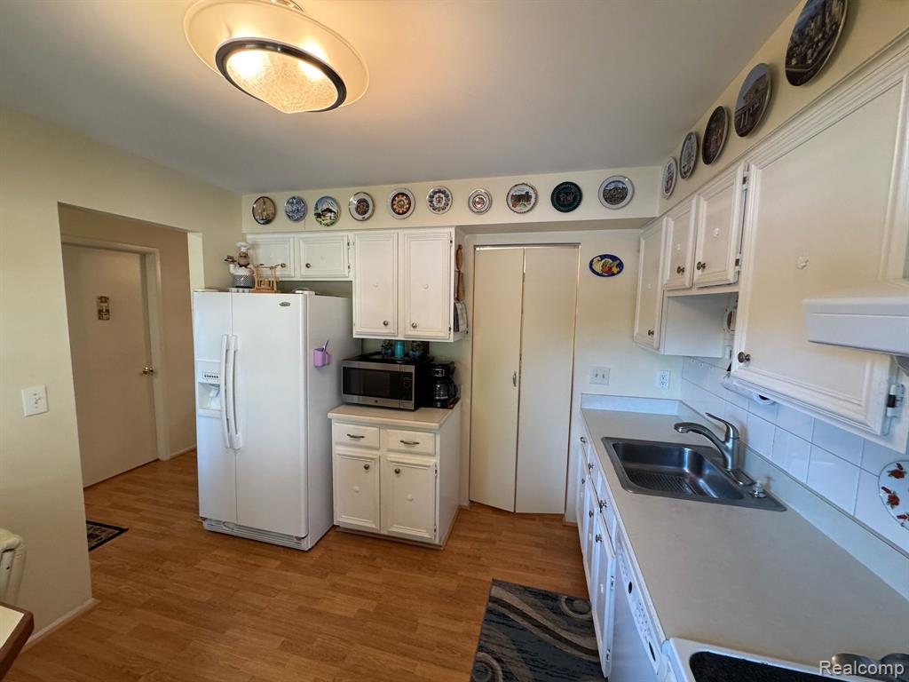 5377 Breeze Hill Place, Troy, MI 48098 — Photo 13