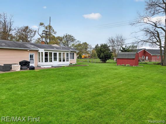 3740 Clintonville Road, Waterford, MI 48329 — Photo 4