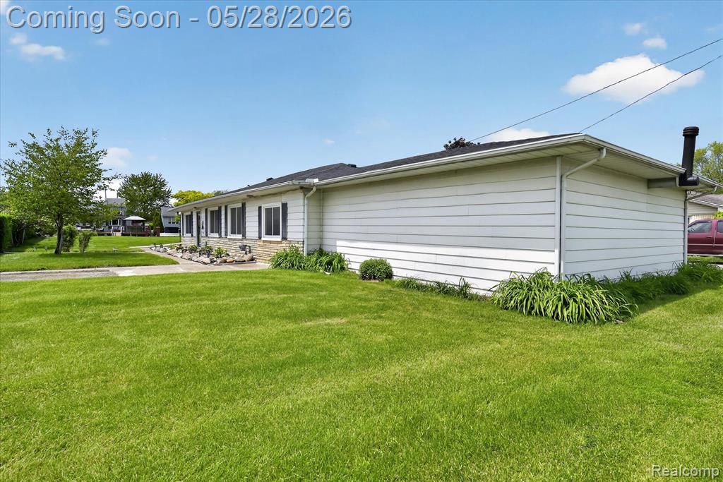 29886 Pointe Drive, Rockwood, MI — Photo 6