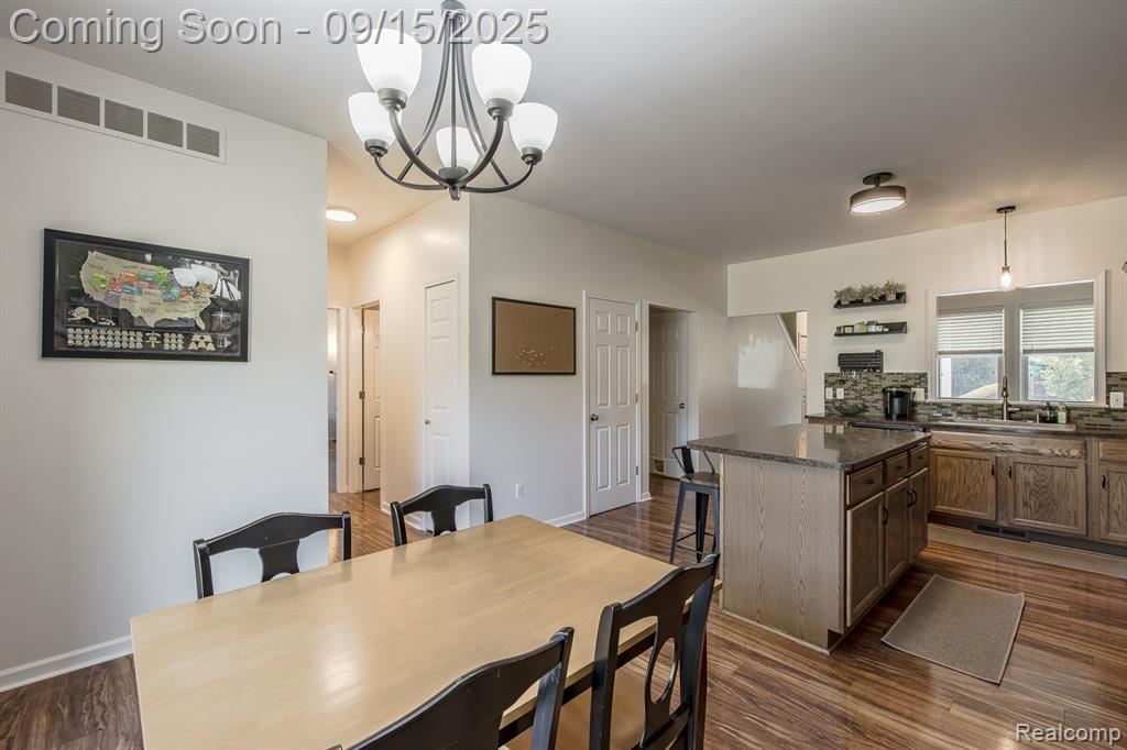 10455 Scarlet Oak Drive, Ypsilanti, MI 48198 — Photo 20