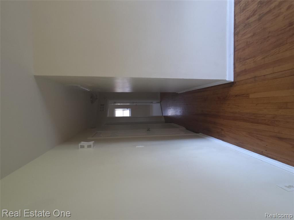 23654 WHITLEY Drive, Clinton Twp, MI 48035 — Photo 6