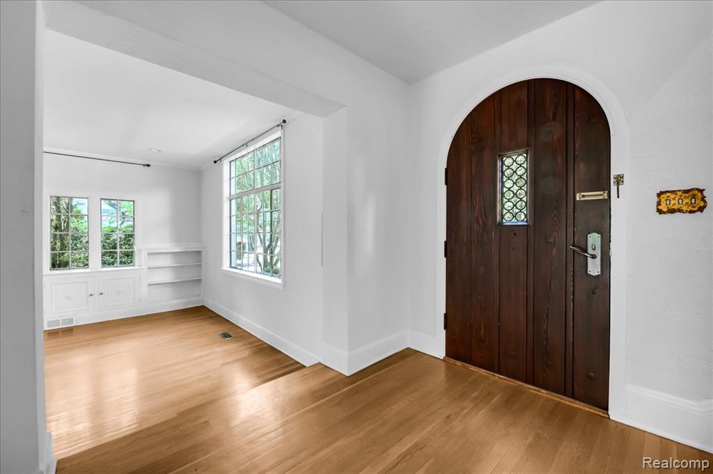 455 Linden Road, Birmingham, MI 48009 — Photo 2