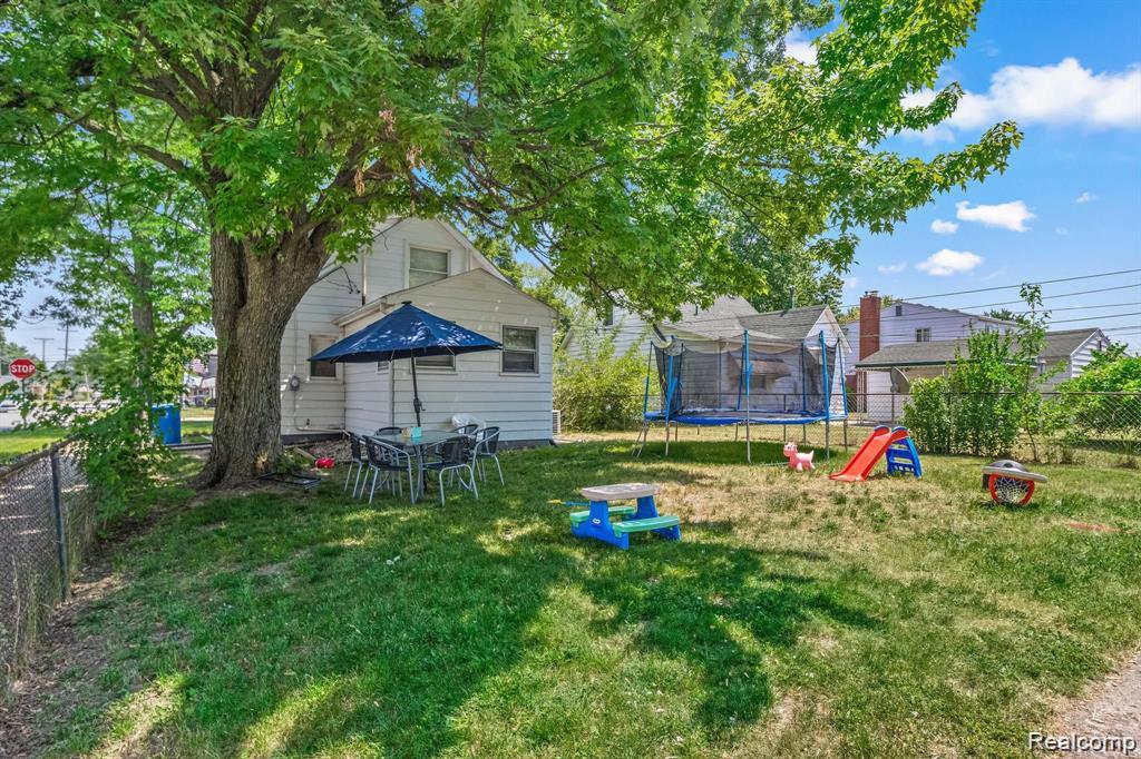 6763 N Gulley Road, Dearborn Heights, MI 48127 — Photo 24