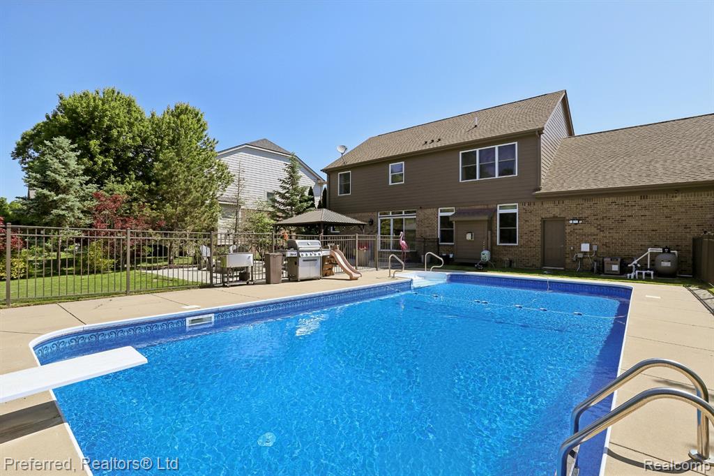 22751 St James Drive, Northville, MI 48167 — Photo 39