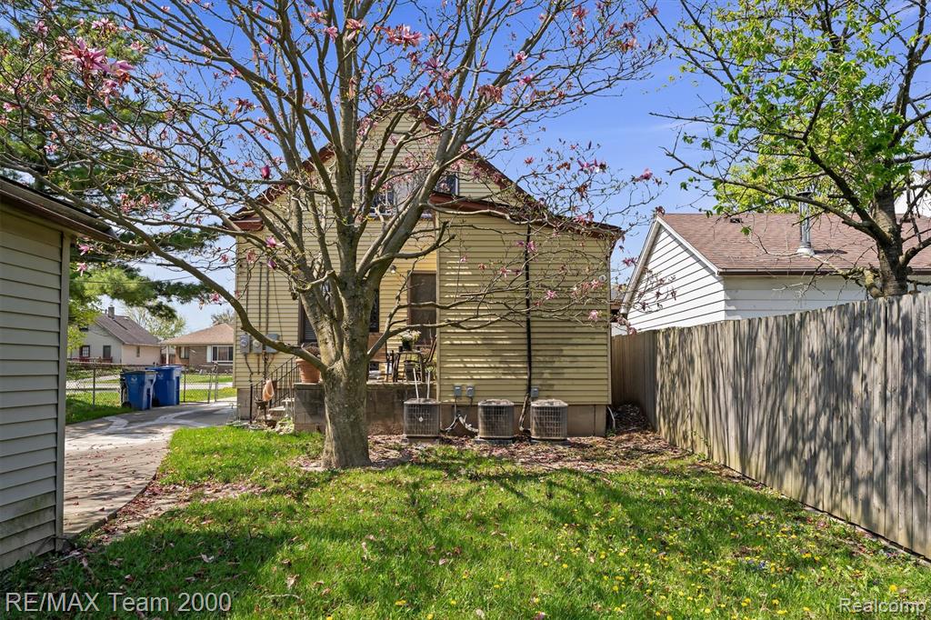 5734 N Gulley Road, Dearborn Heights, MI 48127 — Photo 19